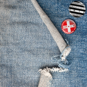 小美女性爱车轮战
